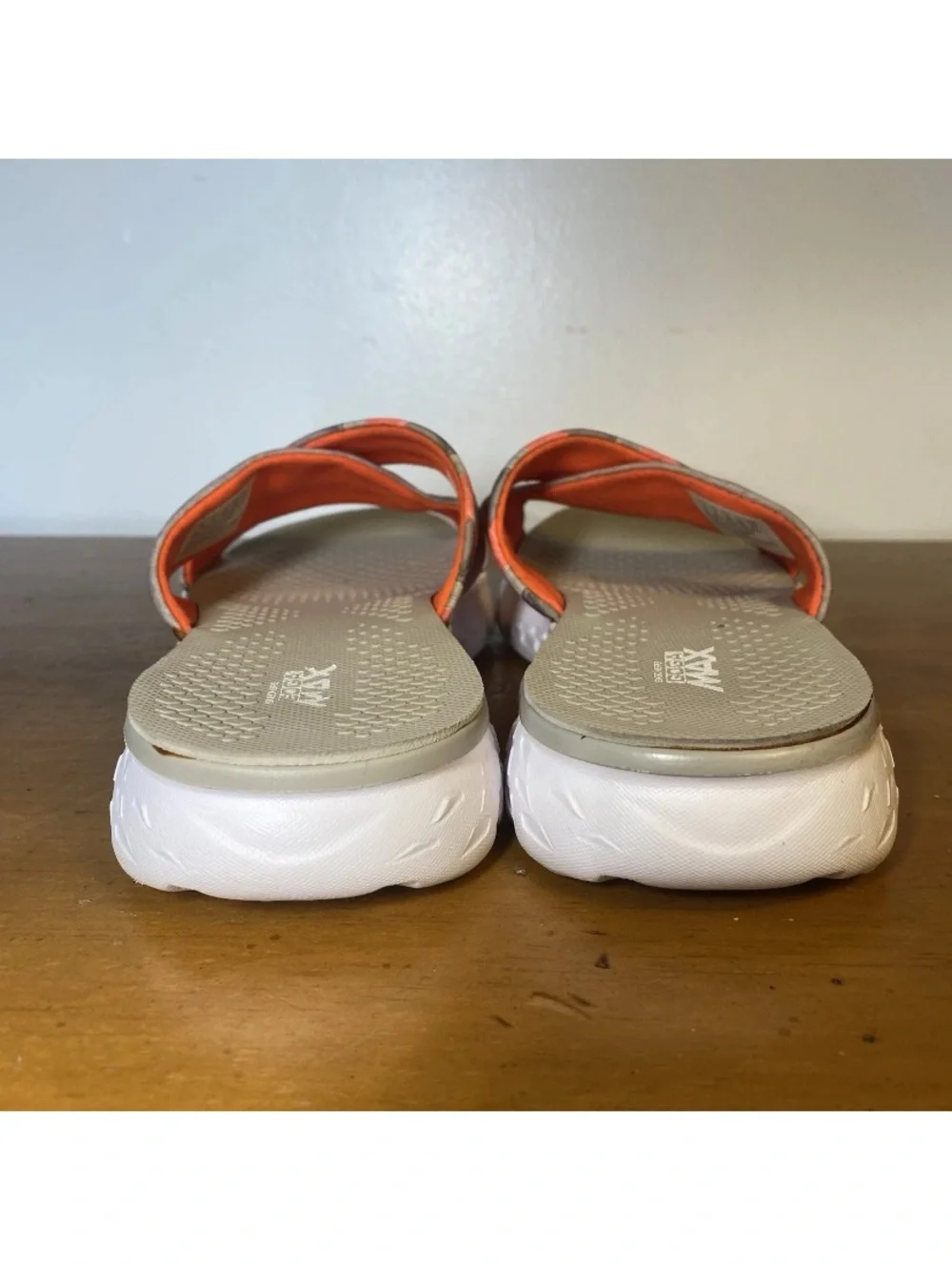 Skechers Women’s 8 On The Go 400 Tropical Cross-Over Grey Orange Sandals Slides